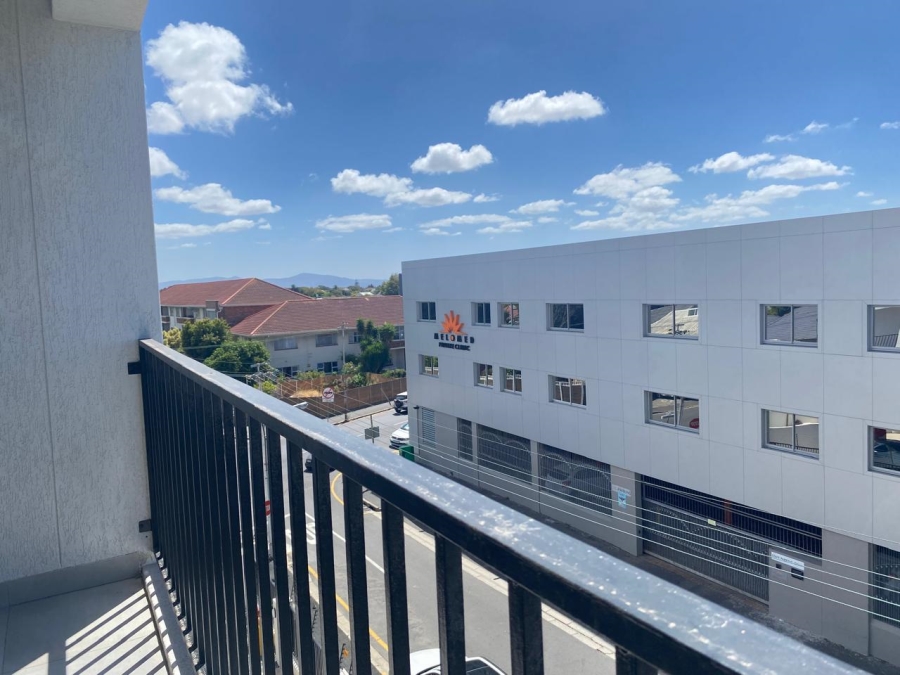 2 Bedroom Property for Sale in Claremont Western Cape